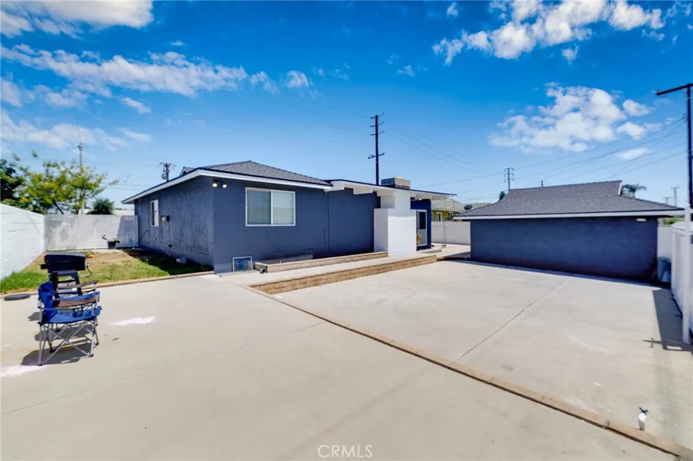235 S Azusa West Covina, CA 91791